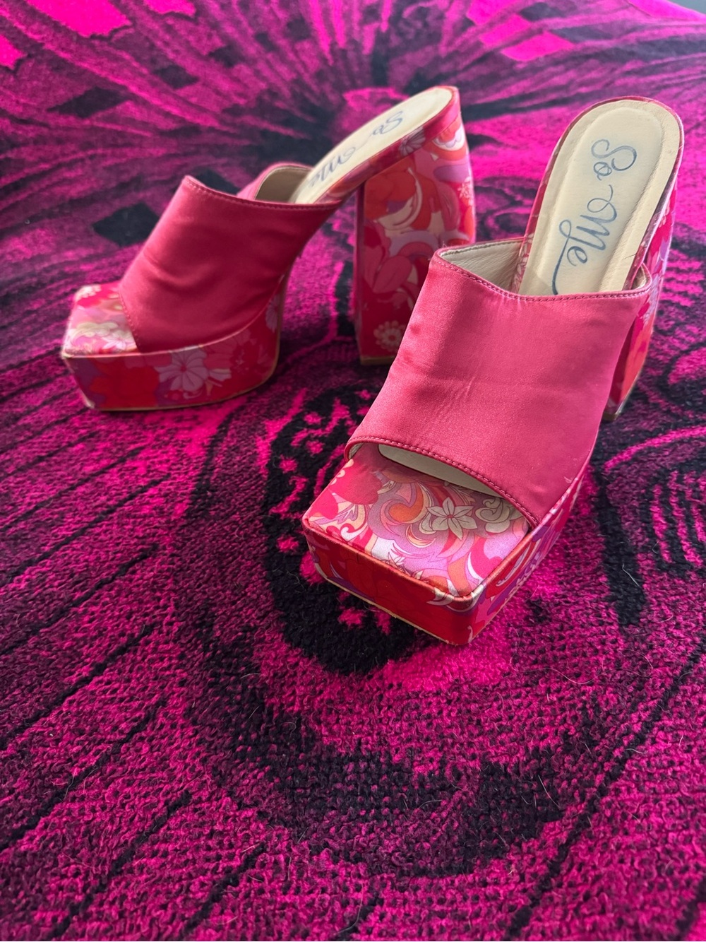 So Me Hot Pink Floral Platform Mules